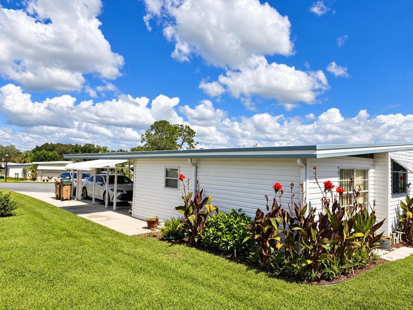 Mobile Home at 101 MANDARIN CV, LEESBURG, photo 48 of 53
