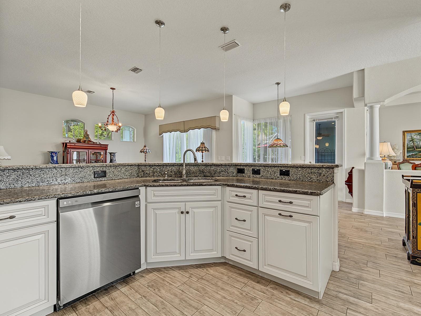 Single Family Residence at 4887 SAND RIDGE BLVD, SPRING HILL, photo 7 of 45