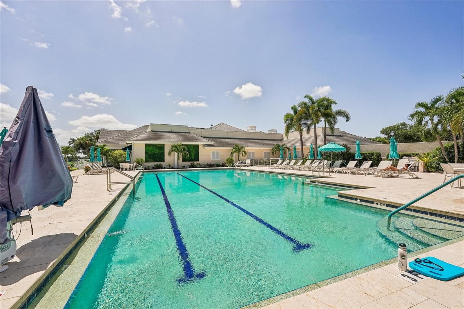 Laps anyone? - 618 WILD PINE WAY, VENICE