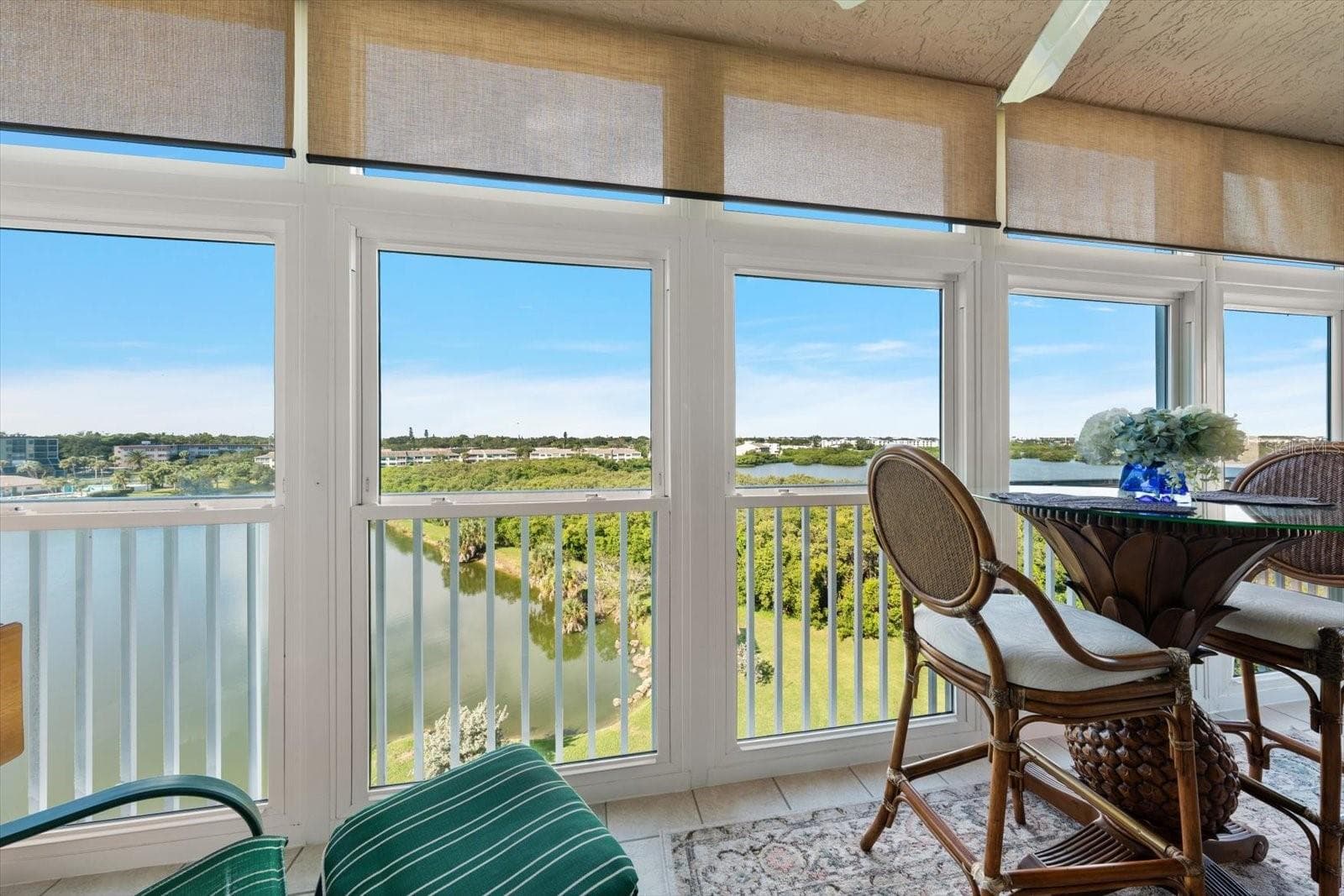 Condominium at 6450 SHORELINE DR #9506, SEMINOLE, photo 7 of 32