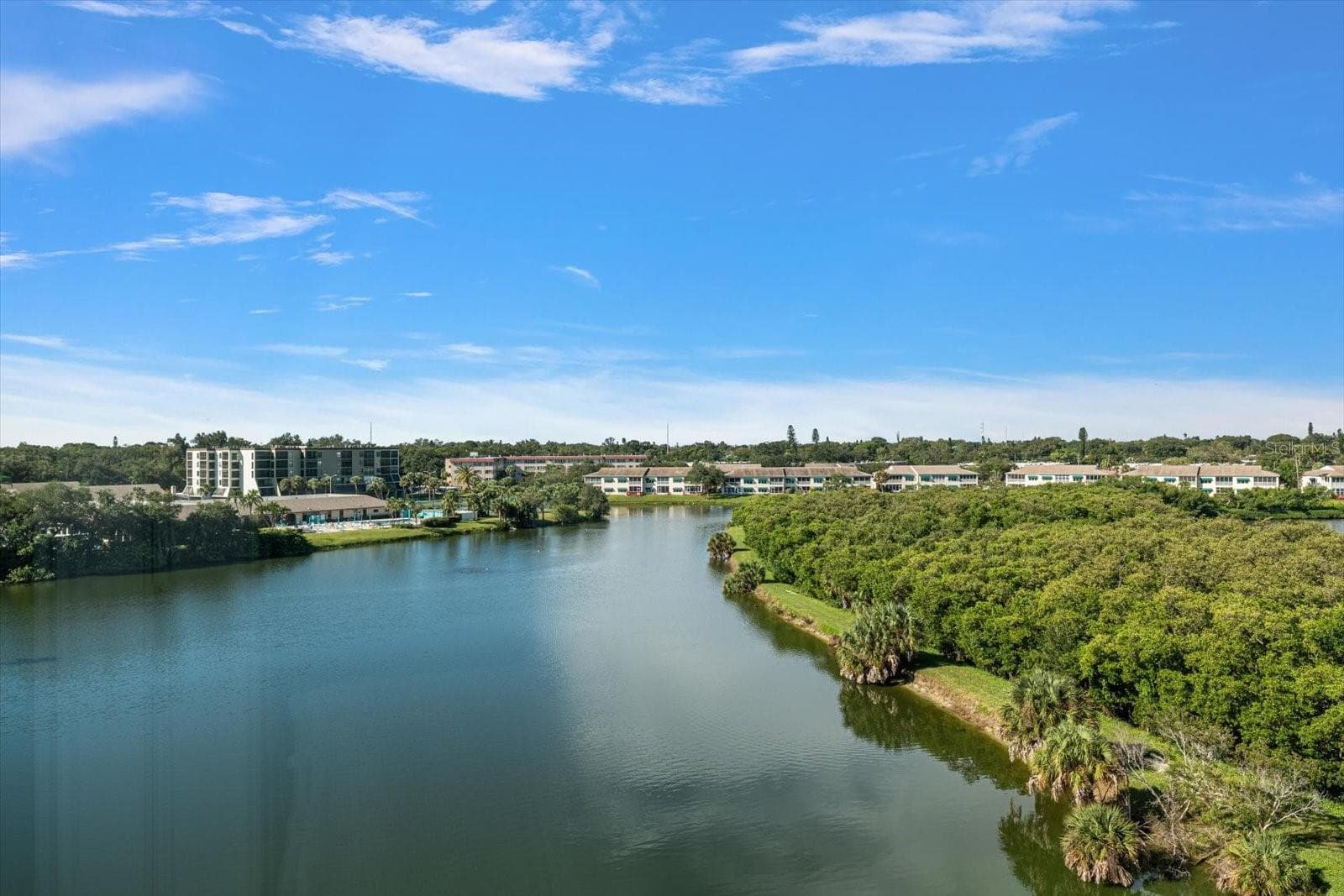 Condominium at 6450 SHORELINE DR #9506, SEMINOLE, photo 9 of 32
