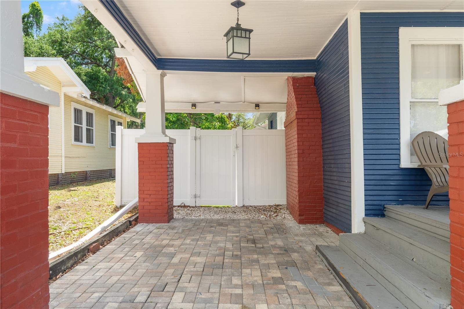 Car Port - 324 W HAYA ST, TAMPA