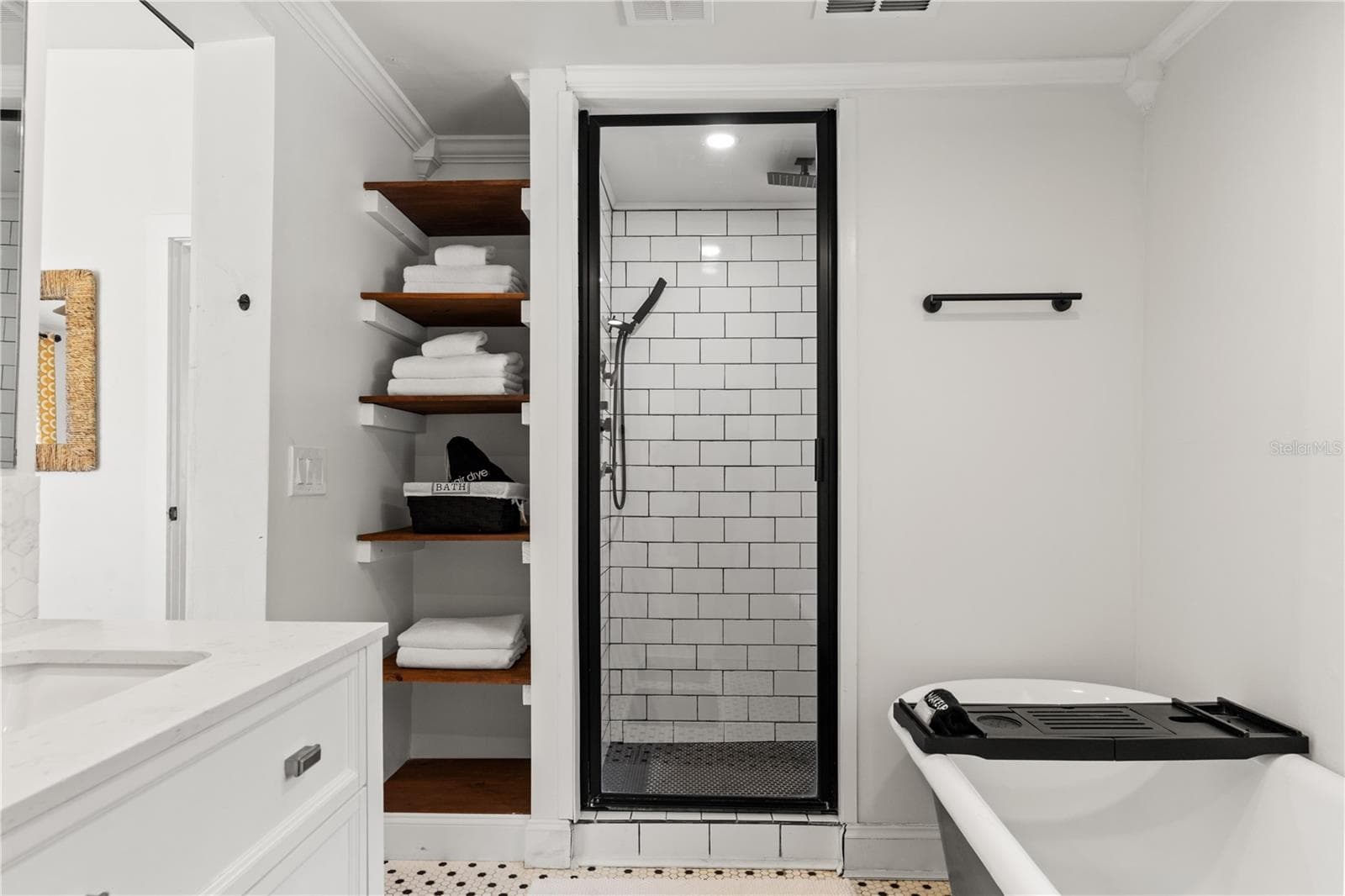 Primary Bathroom - 324 W HAYA ST, TAMPA