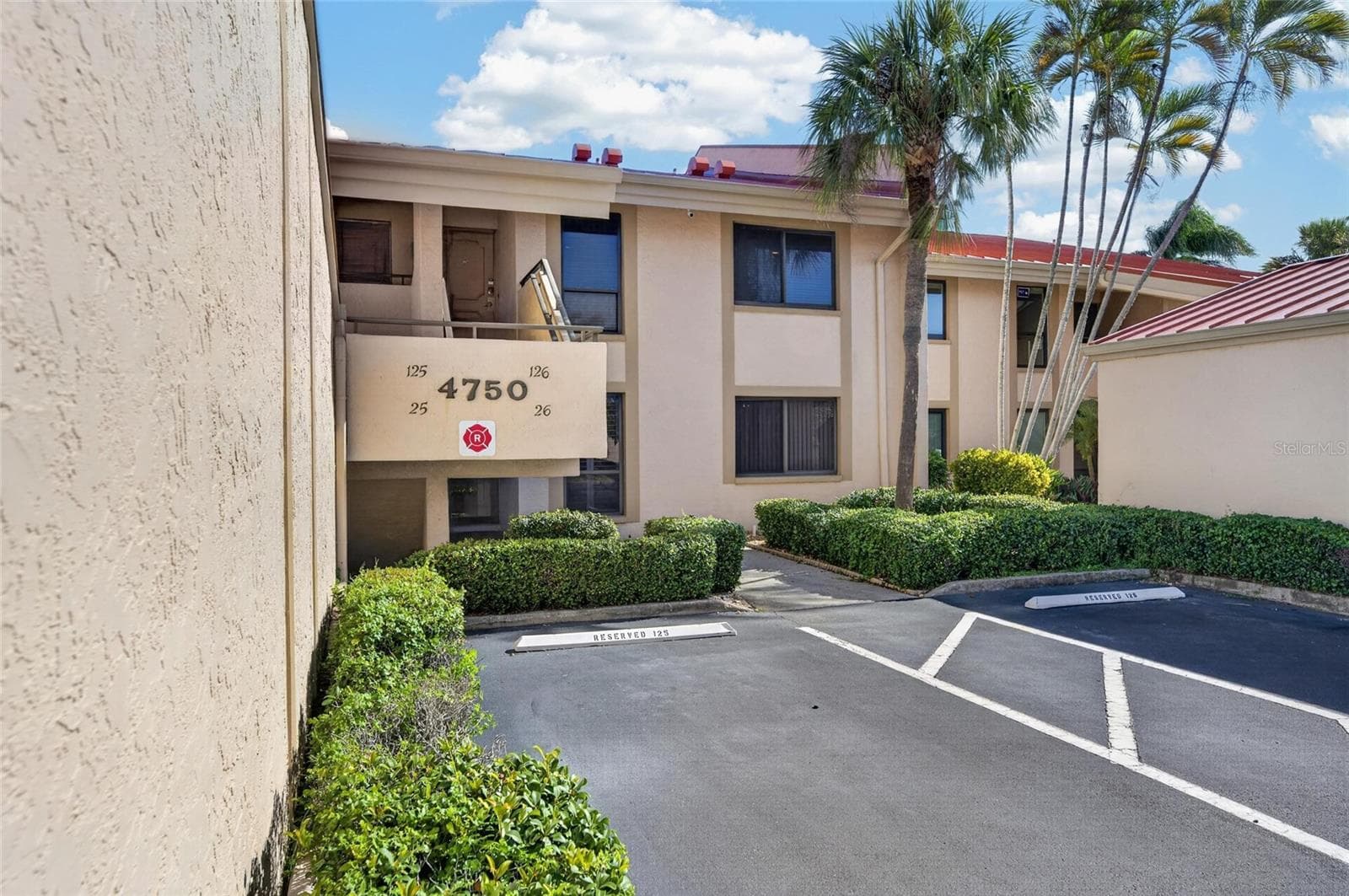 Condominium at 4750 BRITTANY DR S #26, ST PETERSBURG, photo 7 of 95