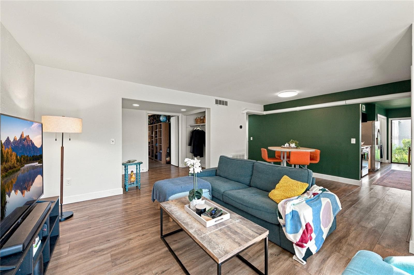 Charming Living Room Area with Beautiful Wood Burning Fireplace - 4106 PINELAKE LN #101, TAMPA