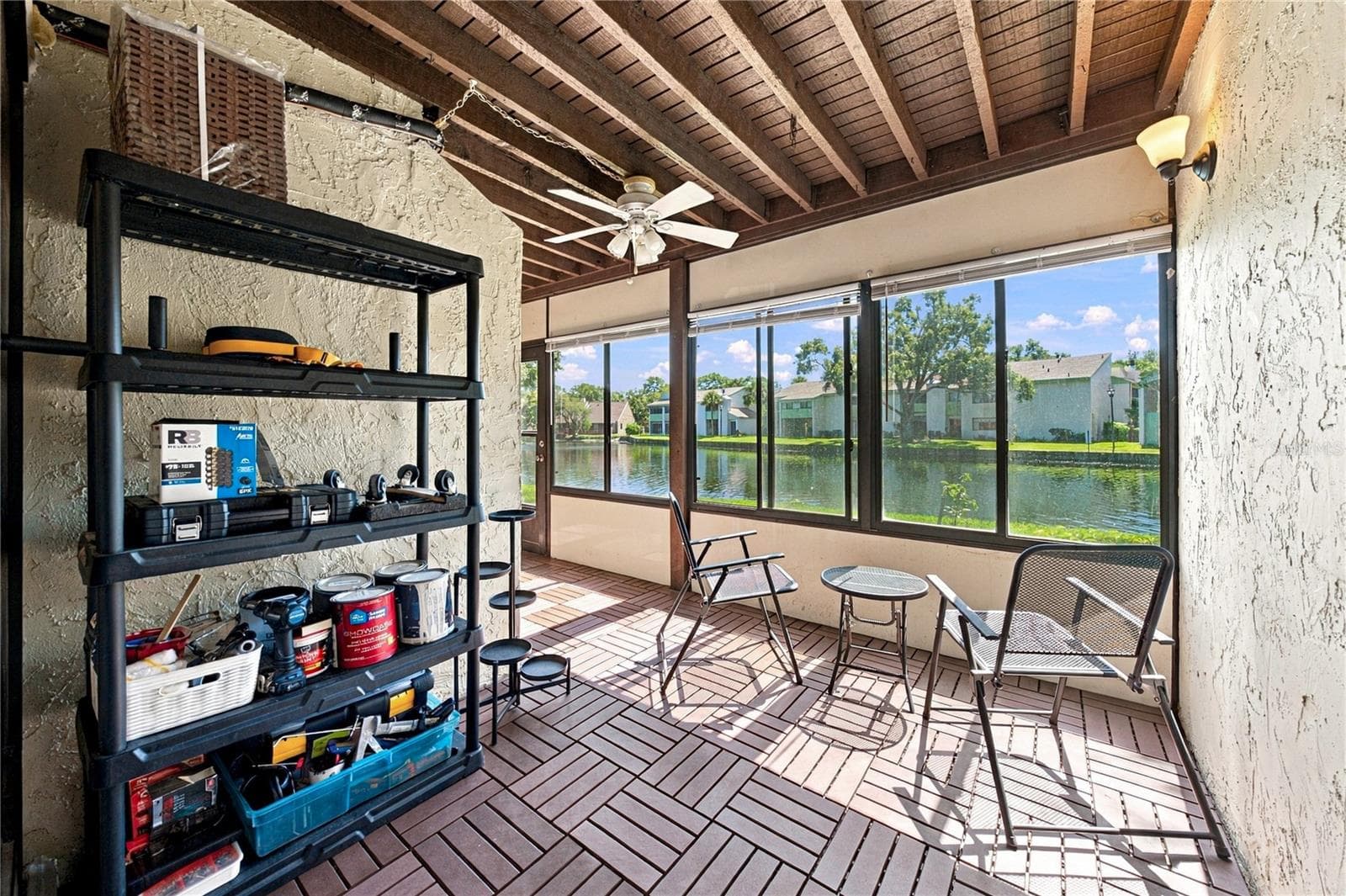 Wonderful Large All Season Room & Patio with Amazing Views to Pond - 4106 PINELAKE LN #101, TAMPA