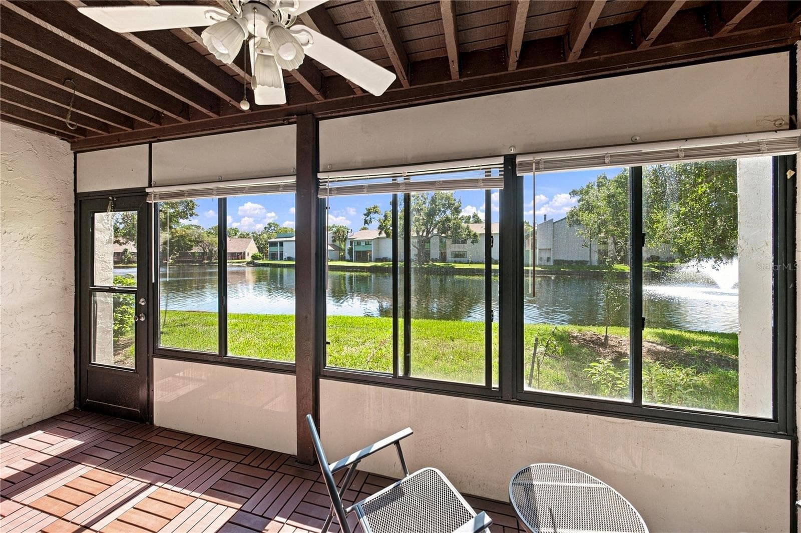 Wonderful Large All Season Room & Patio with Amazing Views to Pond - 4106 PINELAKE LN #101, TAMPA