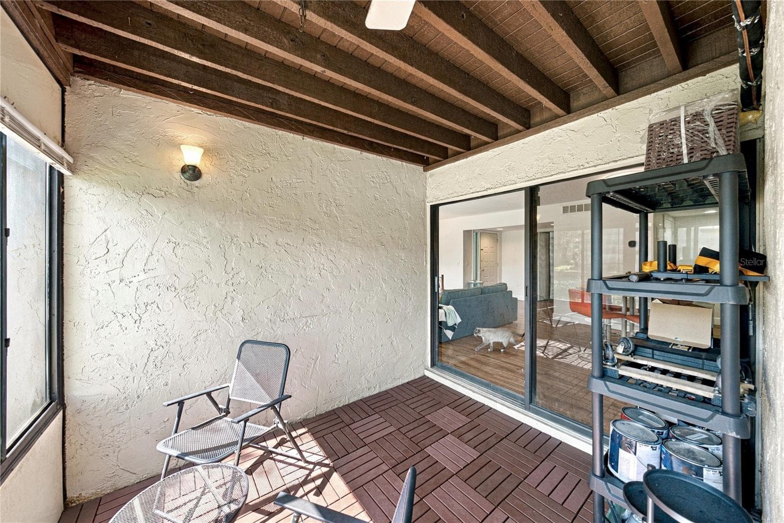 Wonderful Large All Season Room & Patio with Amazing Views to Pond - 4106 PINELAKE LN #101, TAMPA