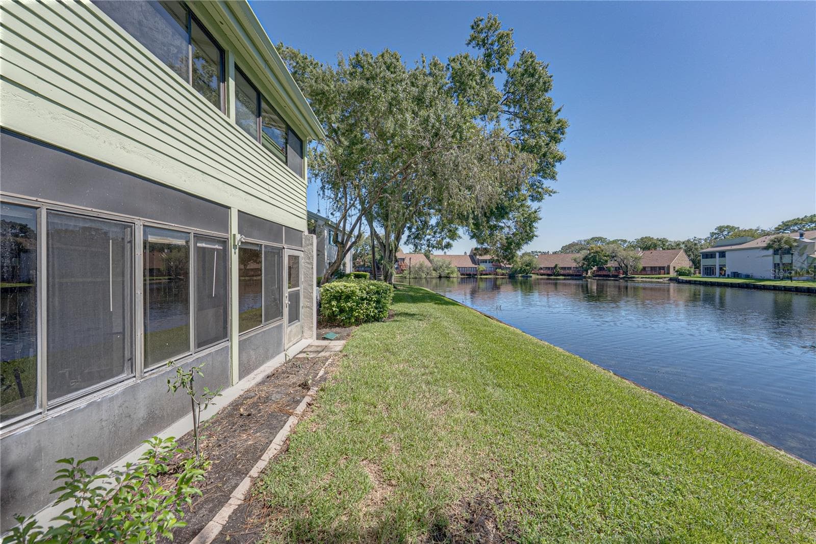 Side View From Unit - 4106 PINELAKE LN #101, TAMPA