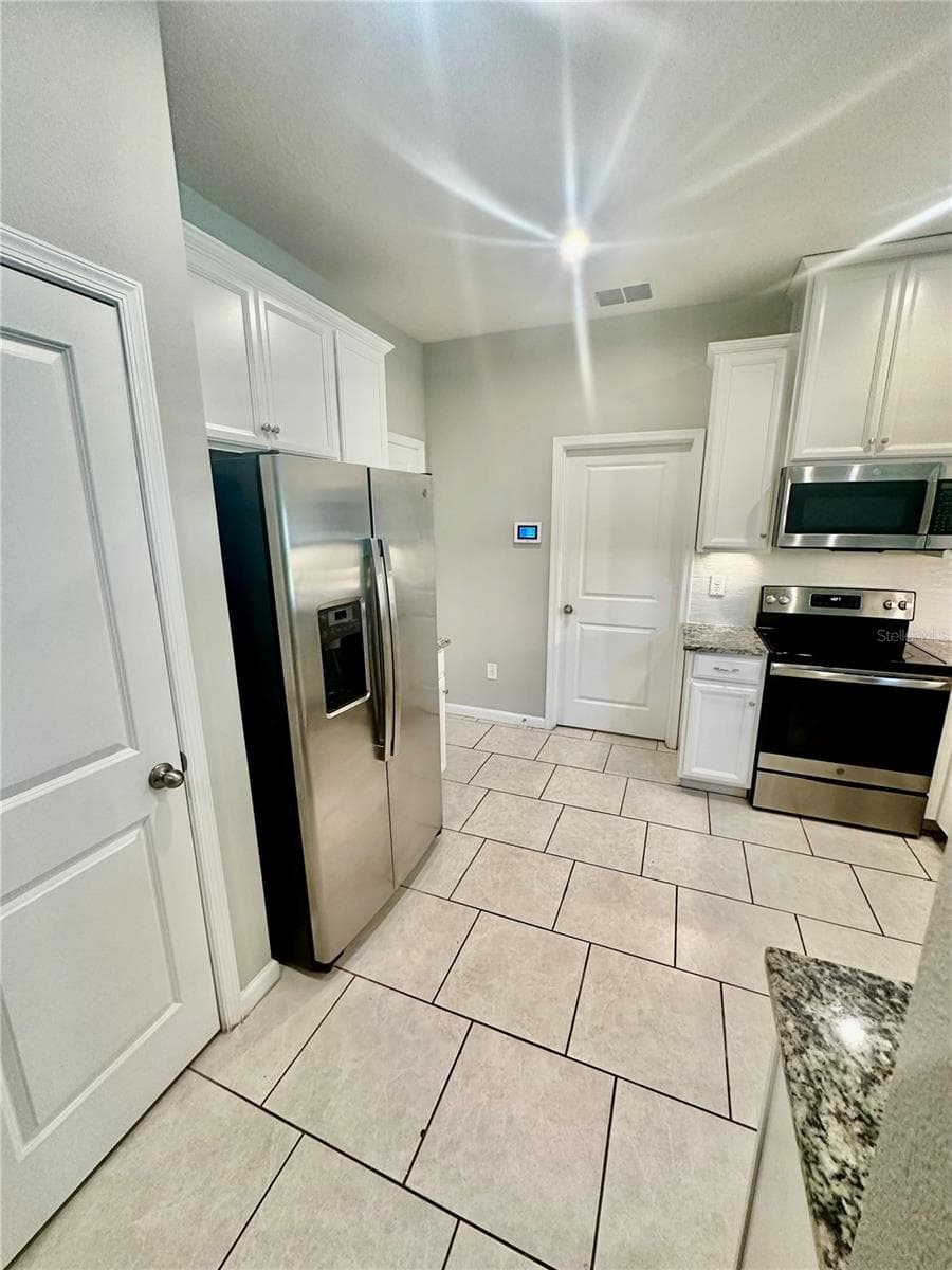 Townhouse at 2113 LACEFLOWER DR, BRANDON, photo 4 of 30