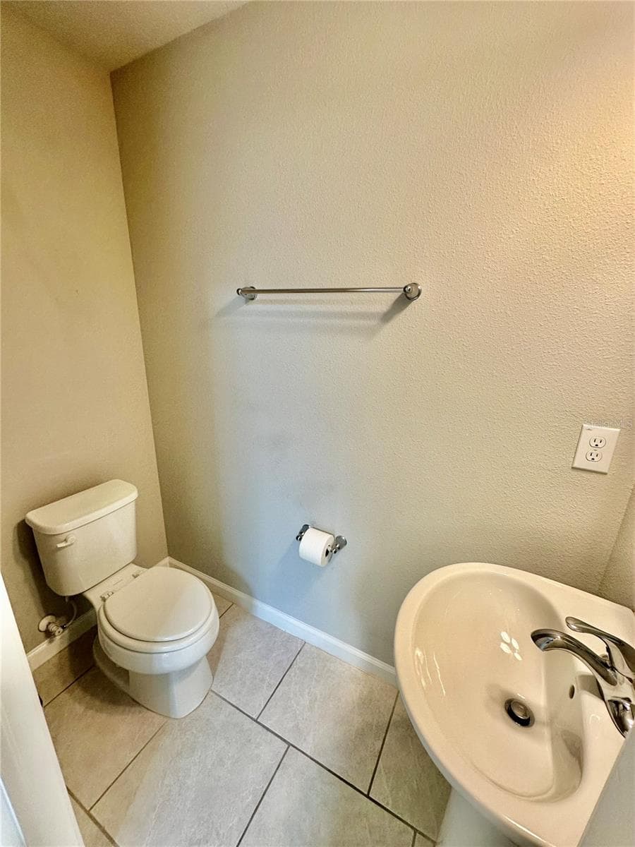 Townhouse at 2113 LACEFLOWER DR, BRANDON, photo 10 of 30