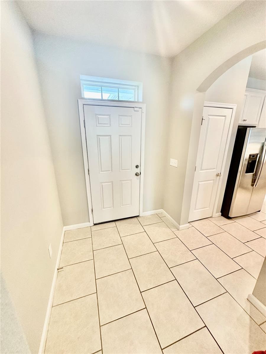 Townhouse at 2113 LACEFLOWER DR, BRANDON, photo 12 of 30