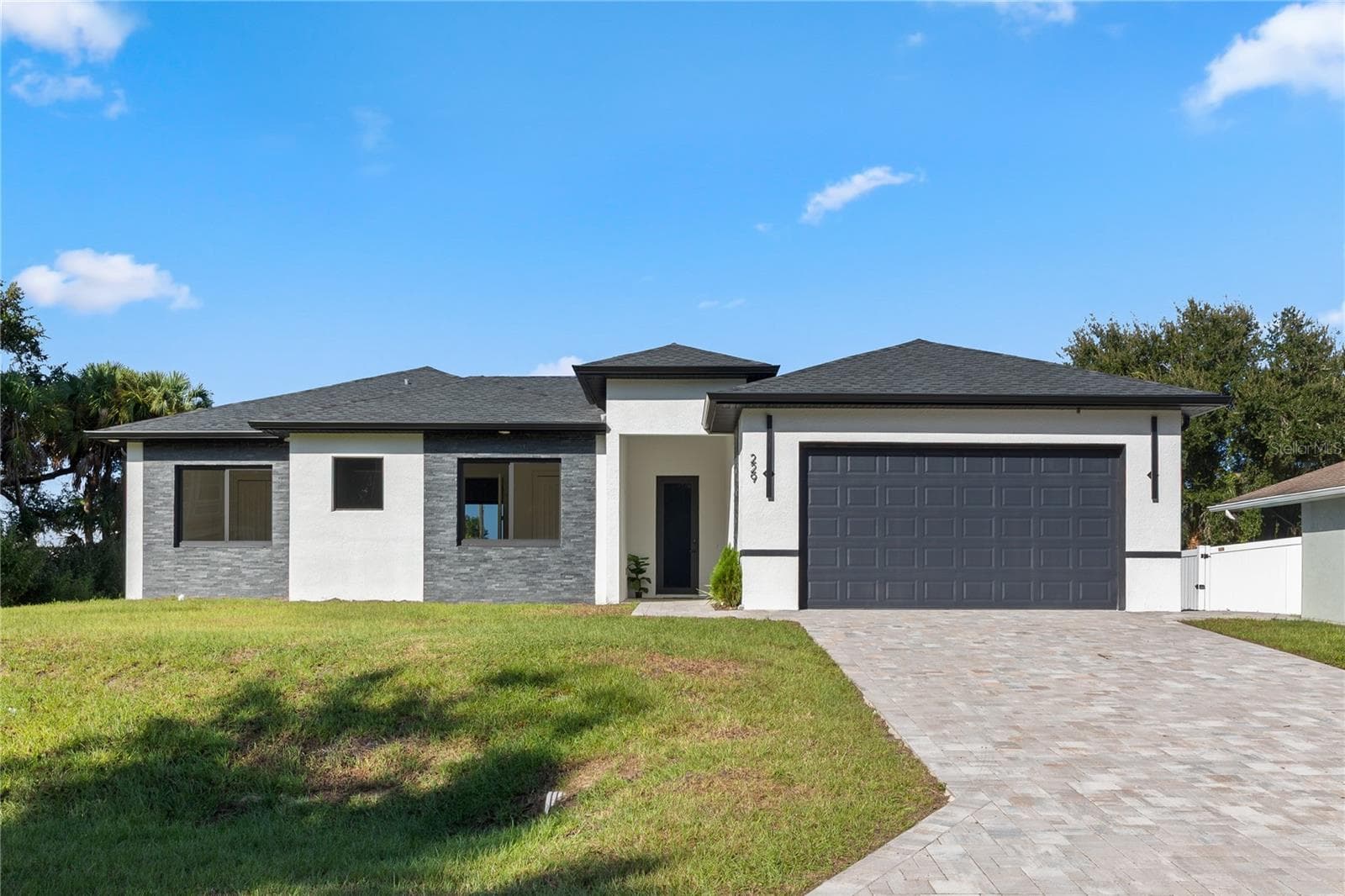 229 FERDON CIR