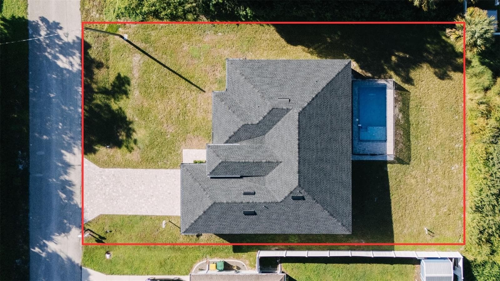 Single Family Residence at 229 FERDON CIR, PORT CHARLOTTE, photo 2 of 41