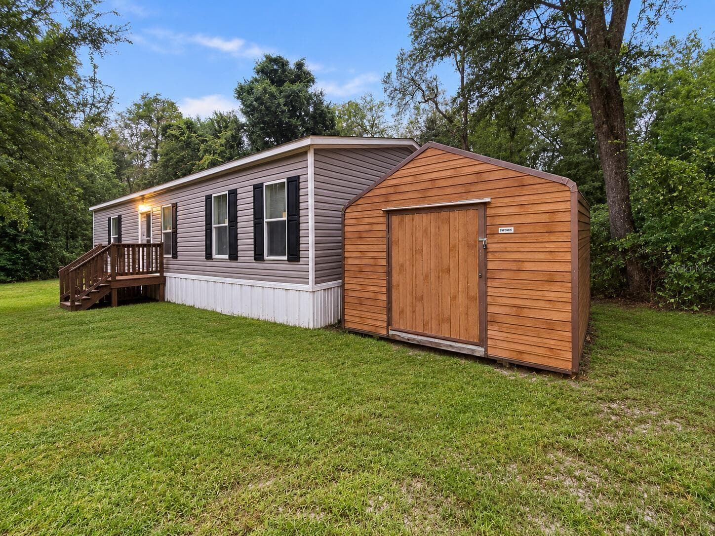 Manufactured Home at 20425 29TH DR, WELLBORN, photo 2 of 23