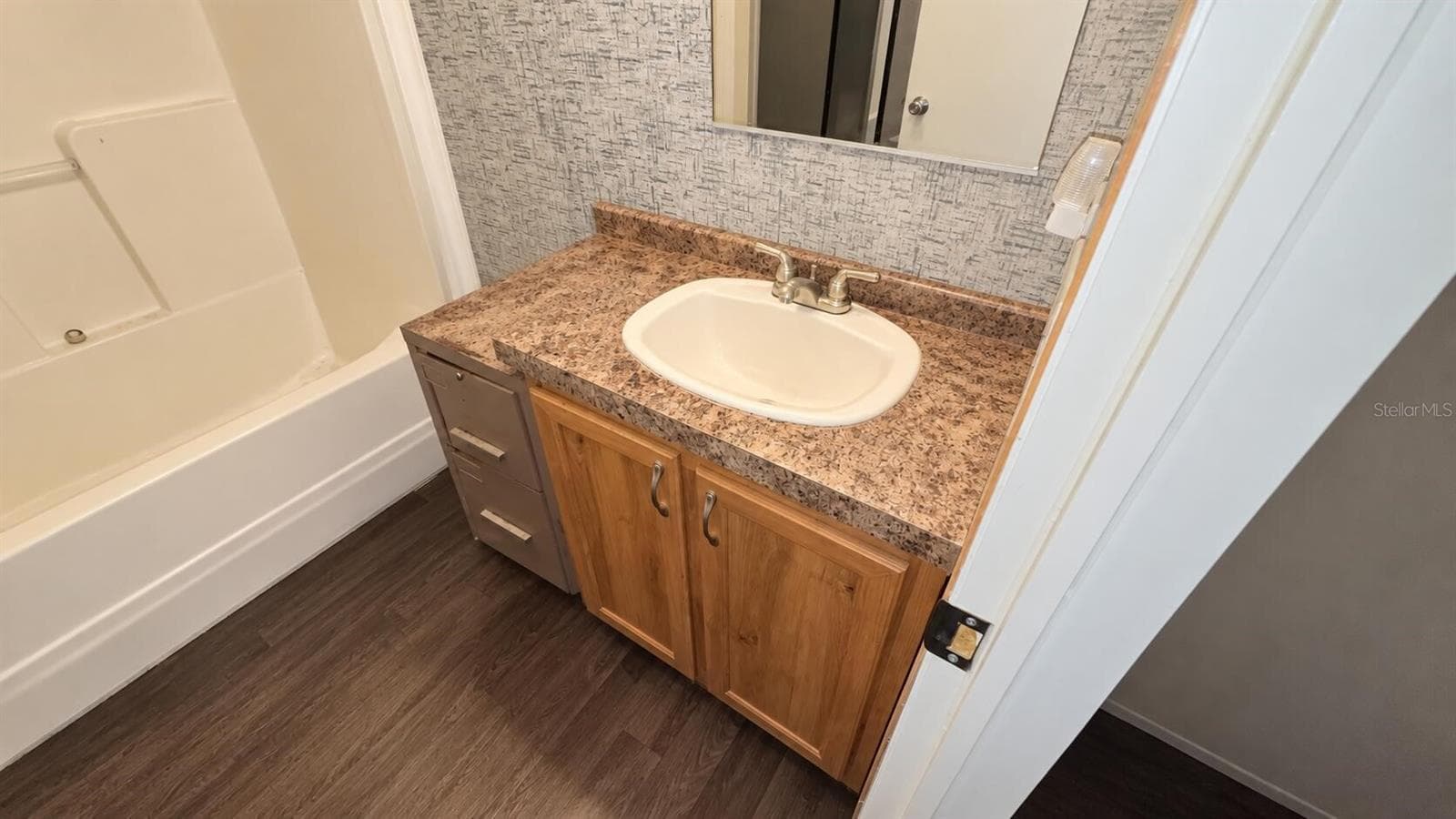 Manufactured Home at 20425 29TH DR, WELLBORN, photo 11 of 23