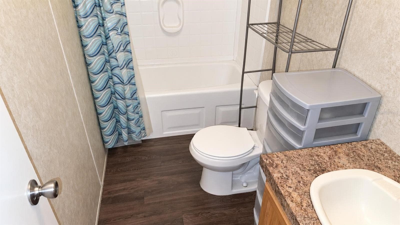 Manufactured Home at 20425 29TH DR, WELLBORN, photo 13 of 23