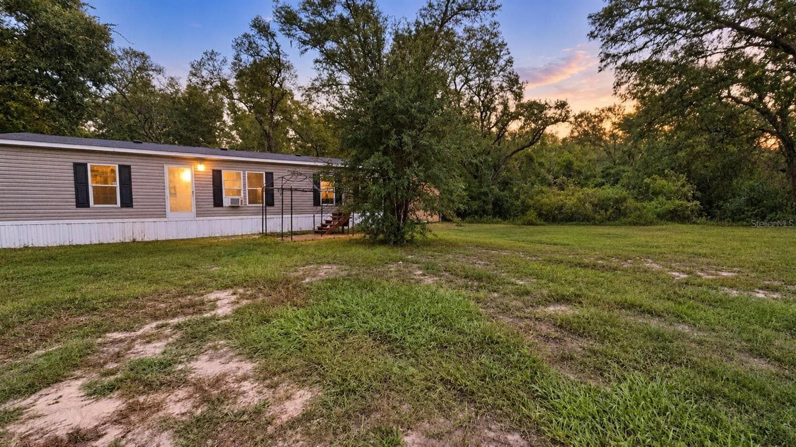 Manufactured Home at 20425 29TH DR, WELLBORN, photo 19 of 23