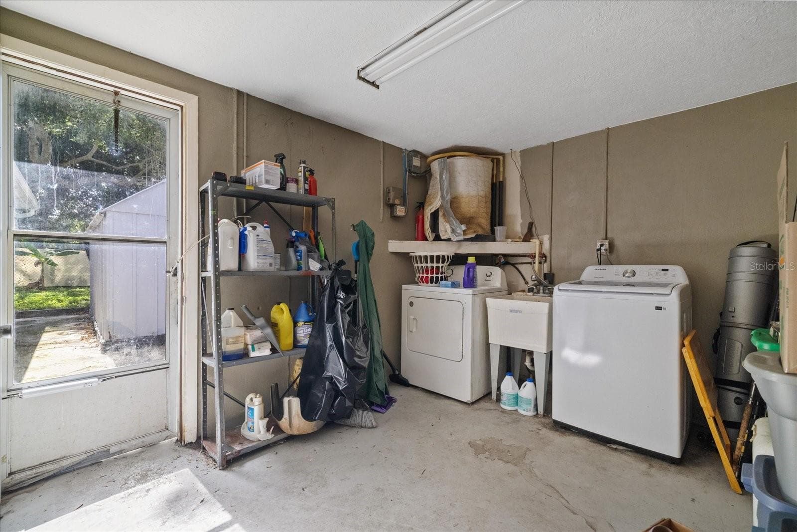Washer/Dryer hookup in Garage - 5412 CARLTON RD, NEW PORT RICHEY