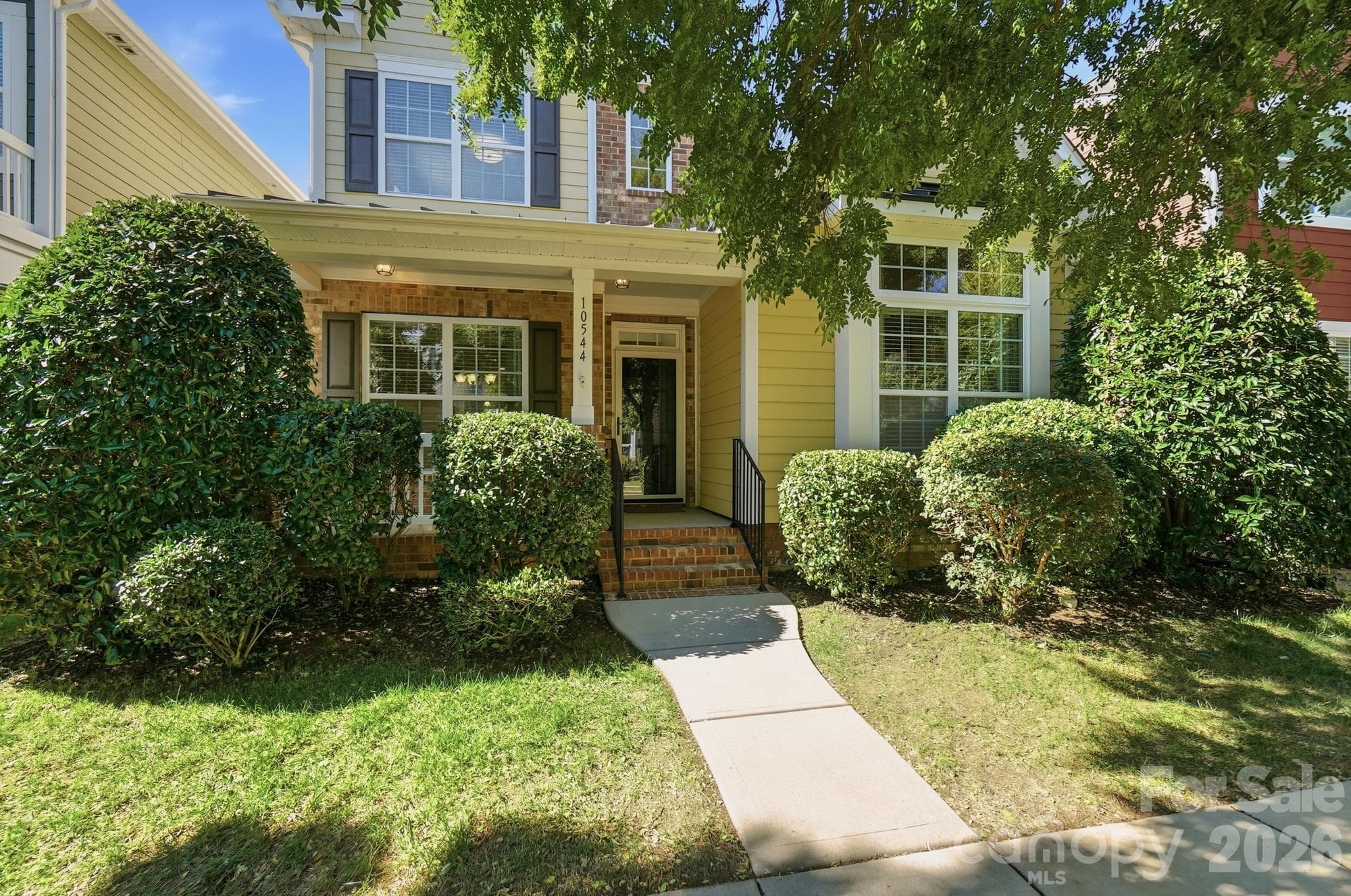 Single Family Residence at 10544 Royal Winchester Drive, Charlotte, photo 3 of 45
