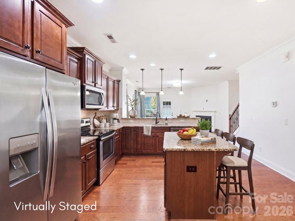 Single Family Residence at 10544 Royal Winchester Drive, Charlotte, photo 11 of 45