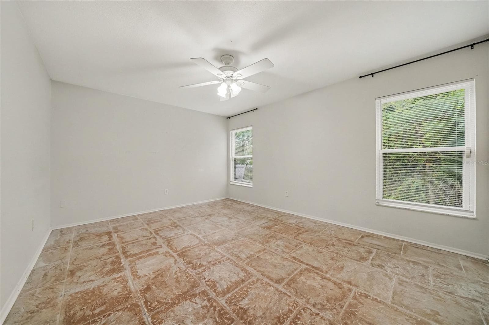 Single Family Residence at 264 SUNRISE BLVD, DEBARY, photo 24 of 35