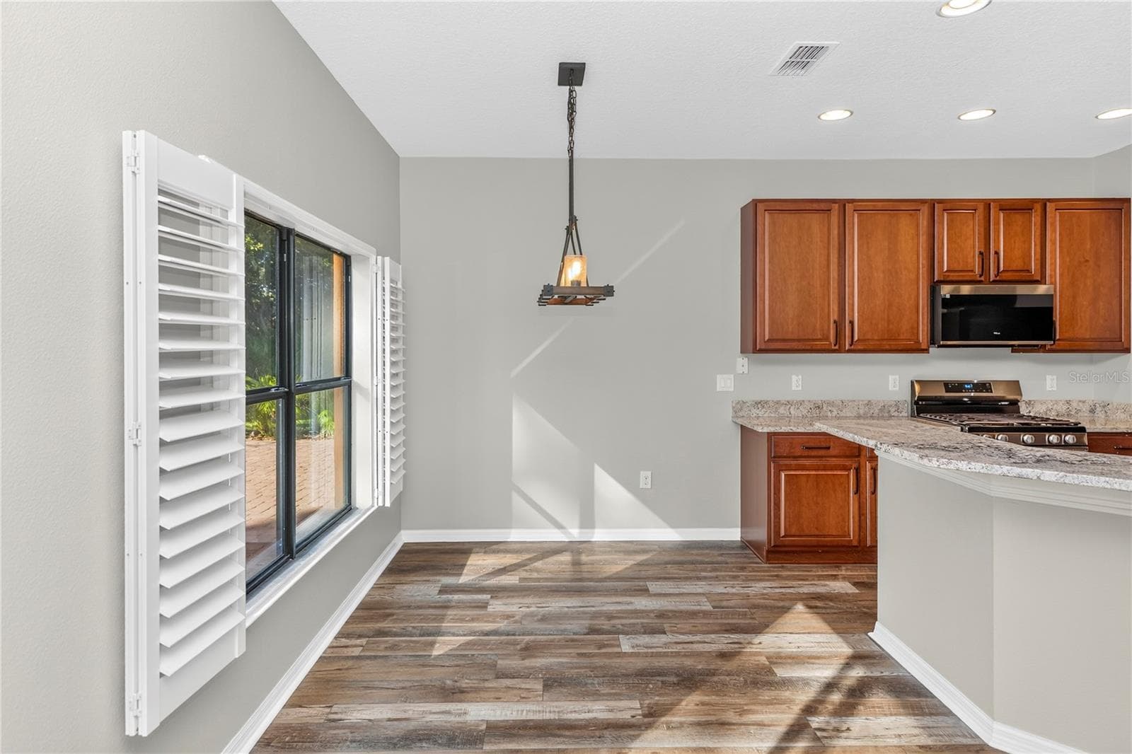 Single Family Residence at 133 VERDE WAY, DEBARY, photo 9 of 37