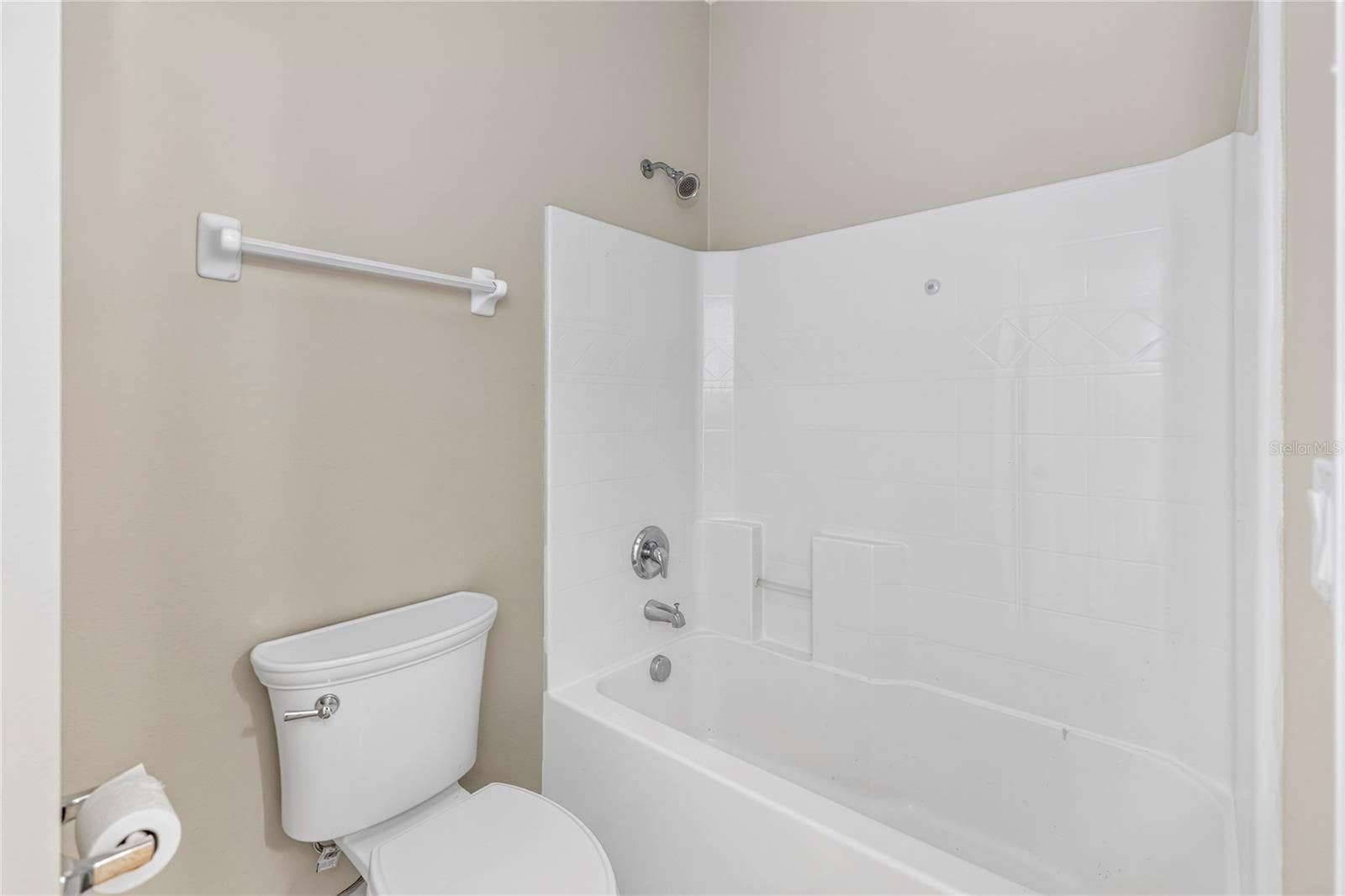 Single Family Residence at 133 VERDE WAY, DEBARY, photo 20 of 37