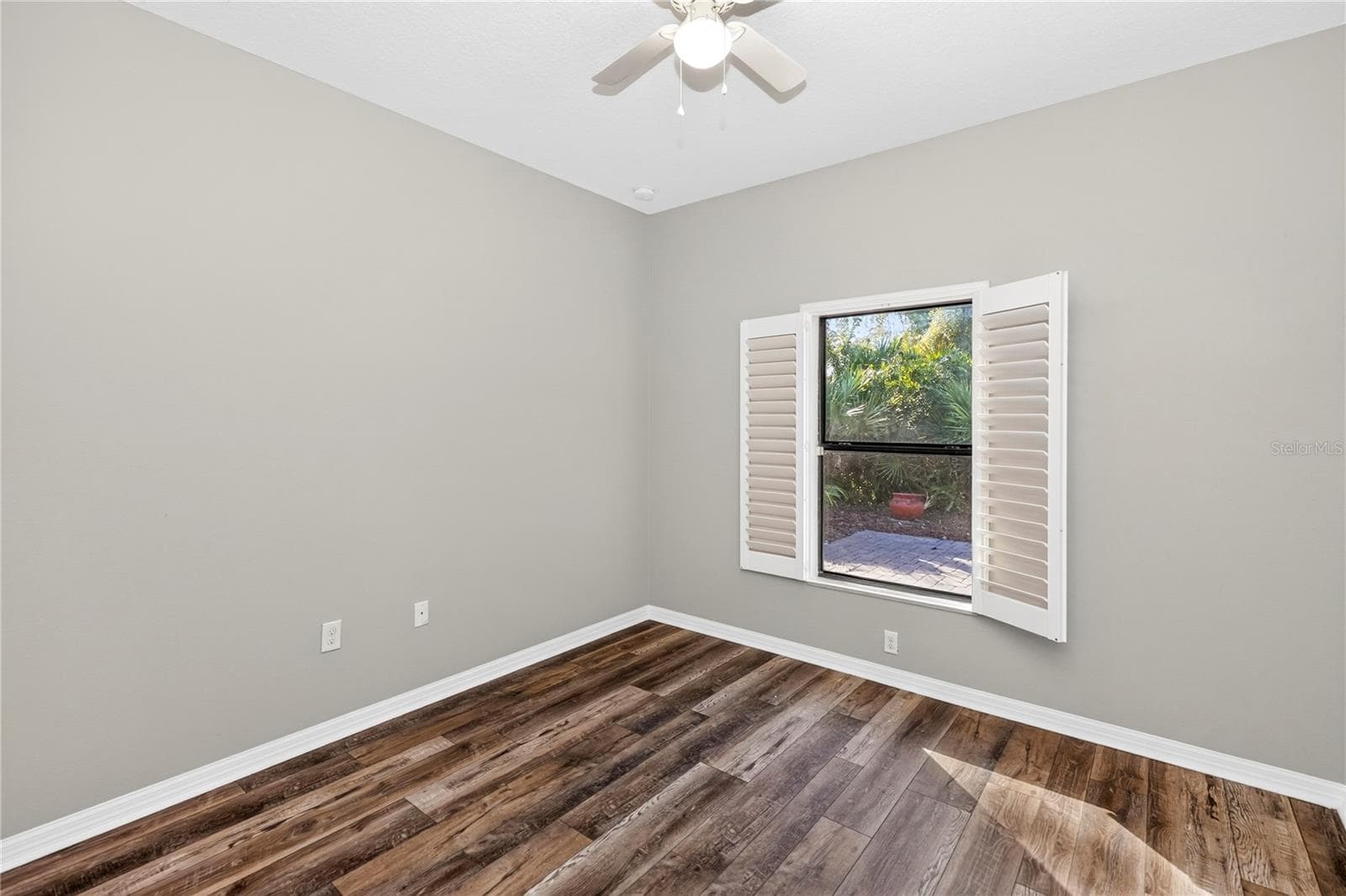 Single Family Residence at 133 VERDE WAY, DEBARY, photo 23 of 37