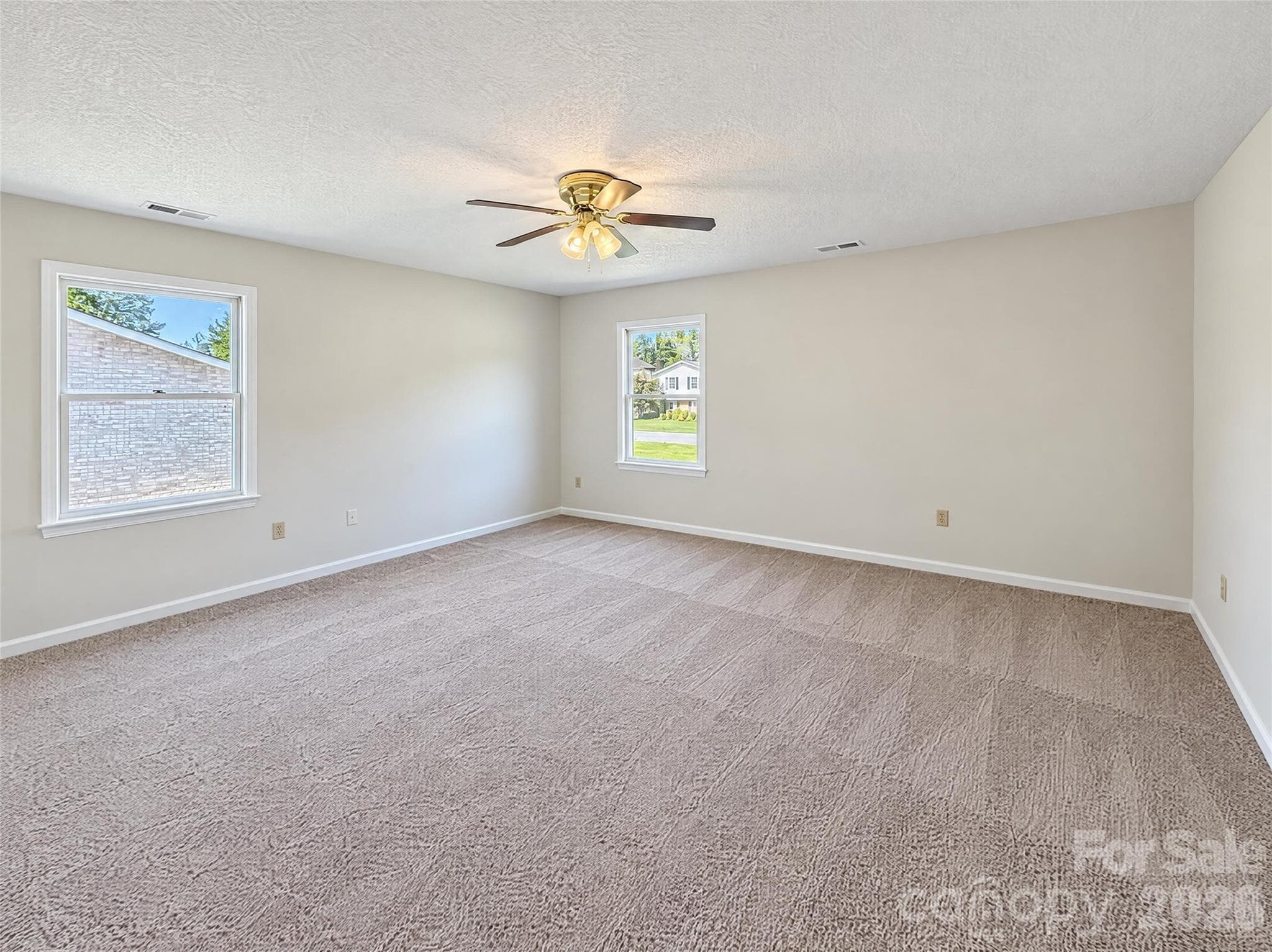 Single Family Residence at 5244 Dayan Drive, Charlotte, photo 4 of 21