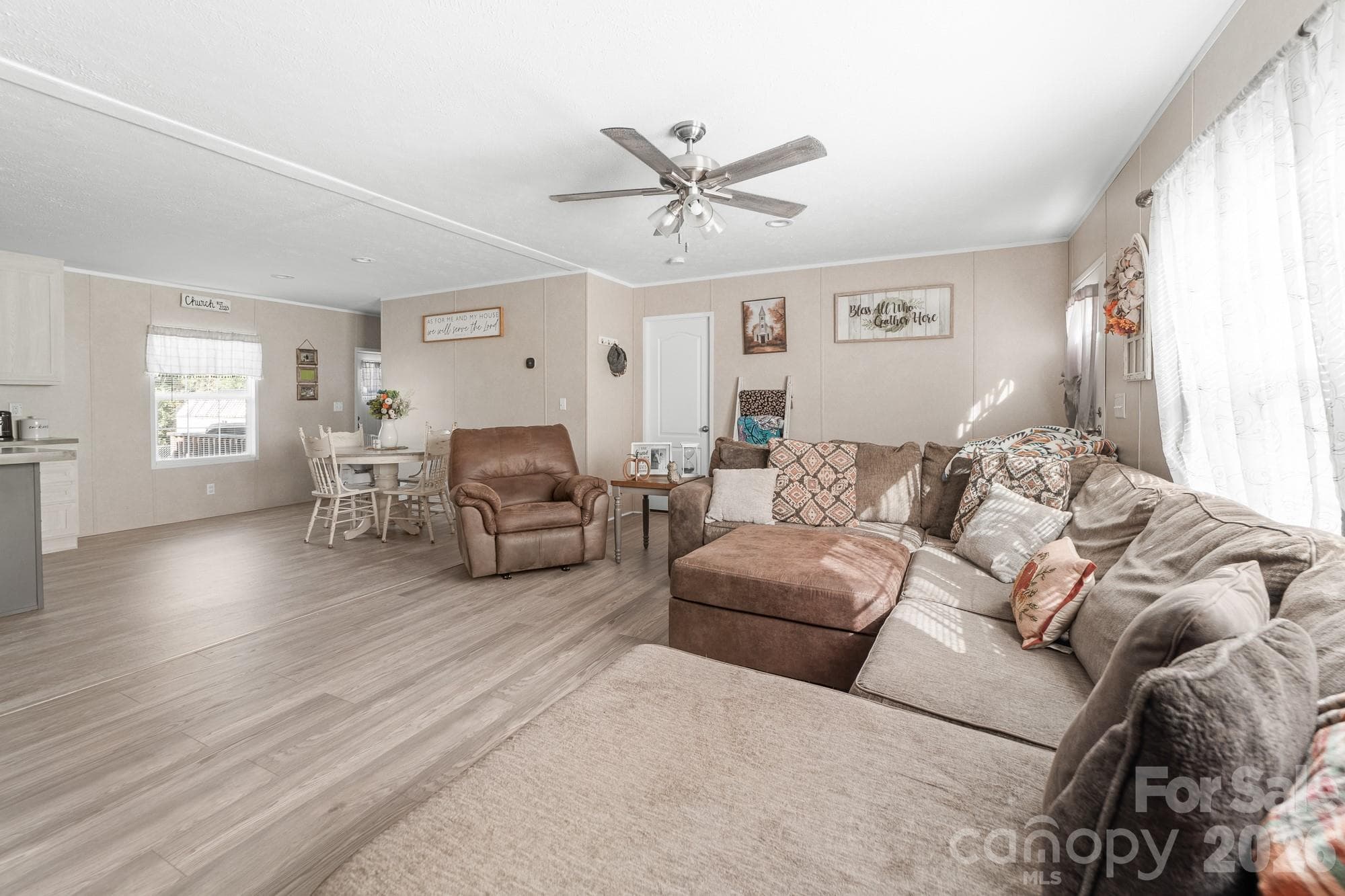 Single Family Residence at 106 Ol Field Court, Lawndale, photo 12 of 34