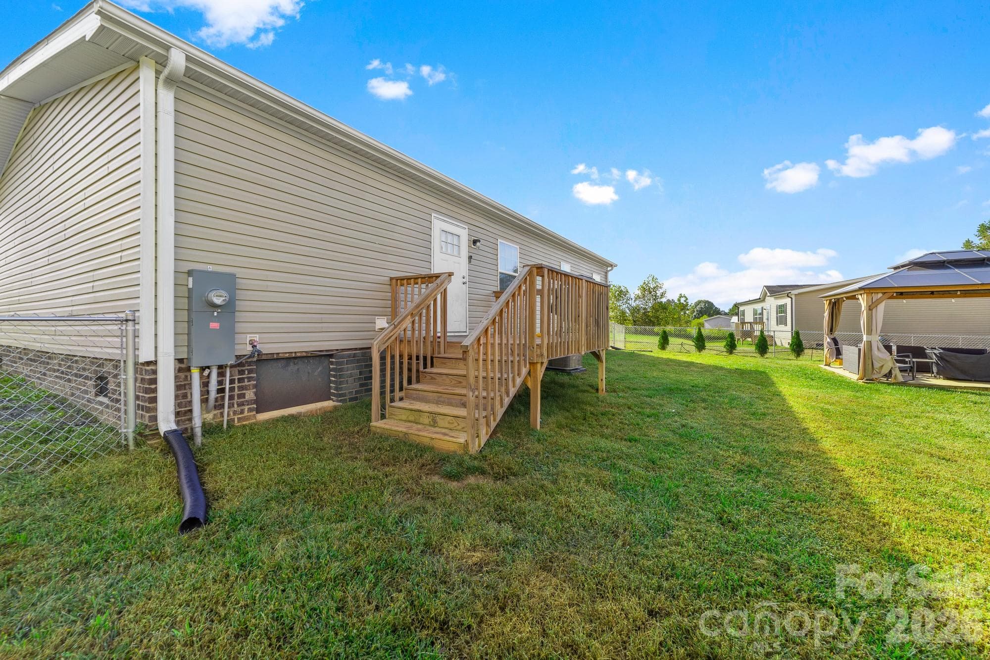 Single Family Residence at 106 Ol Field Court, Lawndale, photo 31 of 34