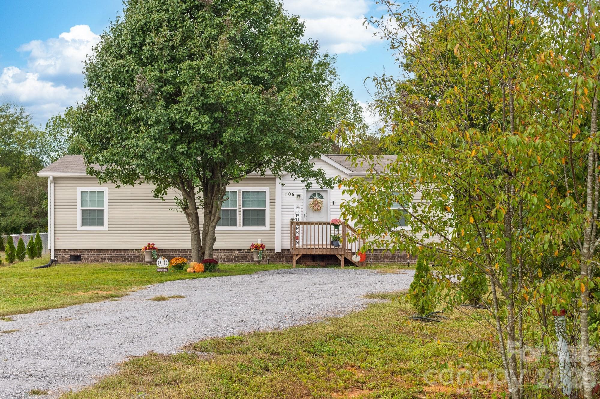 Single Family Residence at 106 Ol Field Court, Lawndale, photo 34 of 34