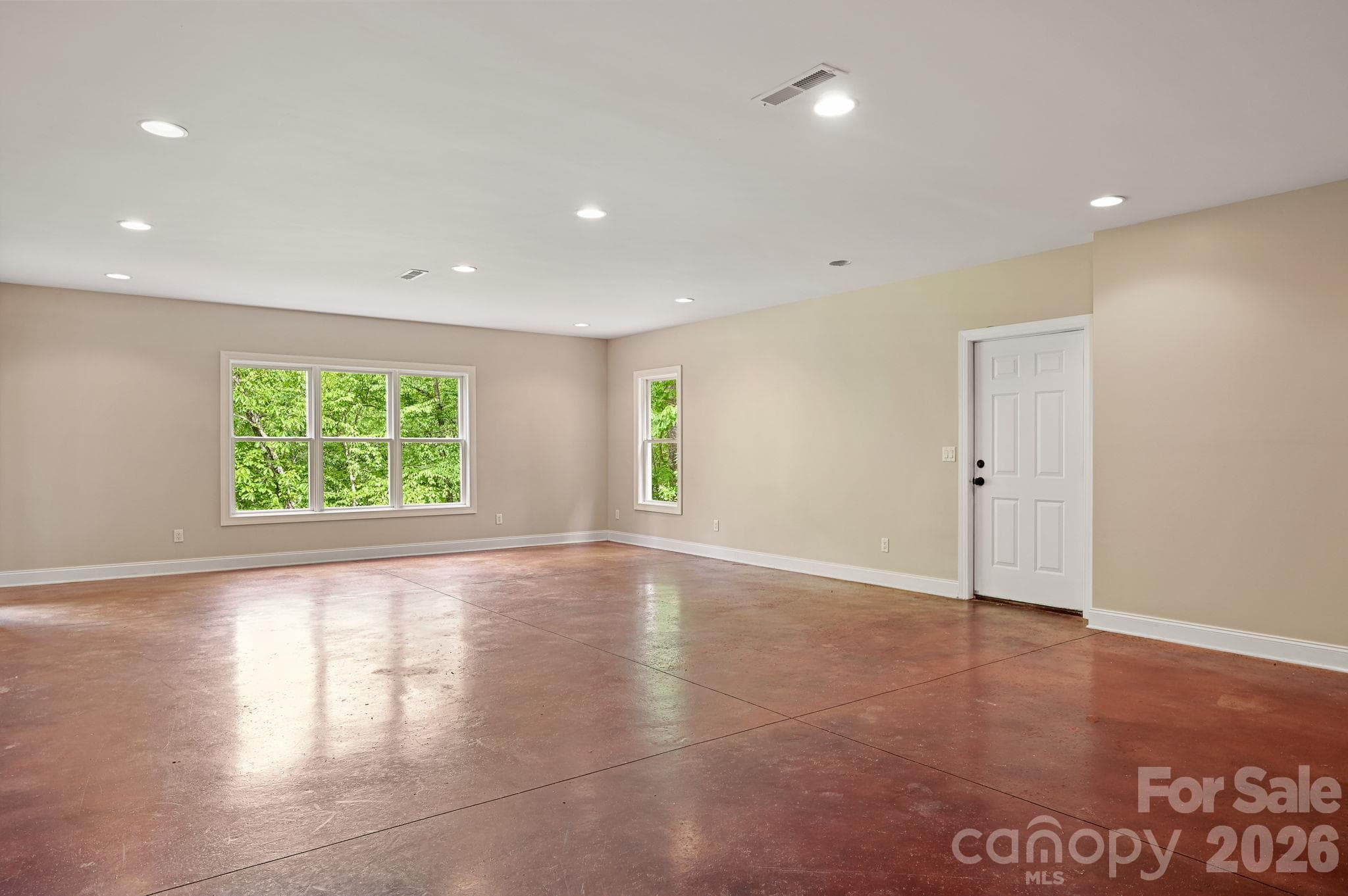 Single Family Residence at 314 Woodland Drive, Swannanoa, photo 22 of 27