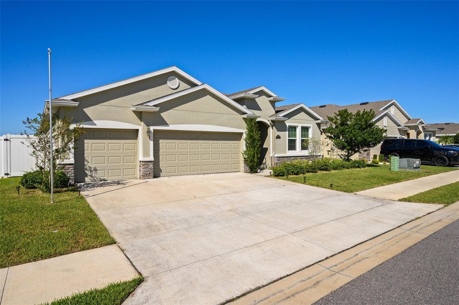 Single Family Residence at 8296 SW 57TH CT, OCALA, photo 3 of 42