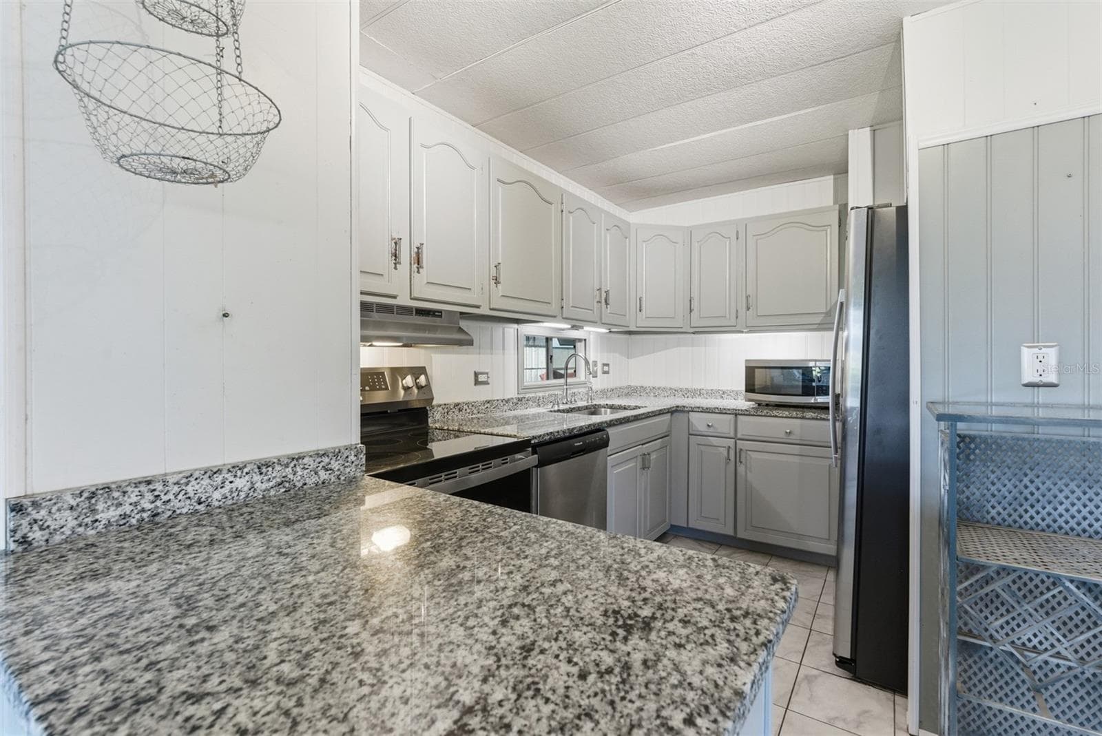 Mobile Home at 6147 RIDGEWOOD DR, ZEPHYRHILLS, photo 4 of 18