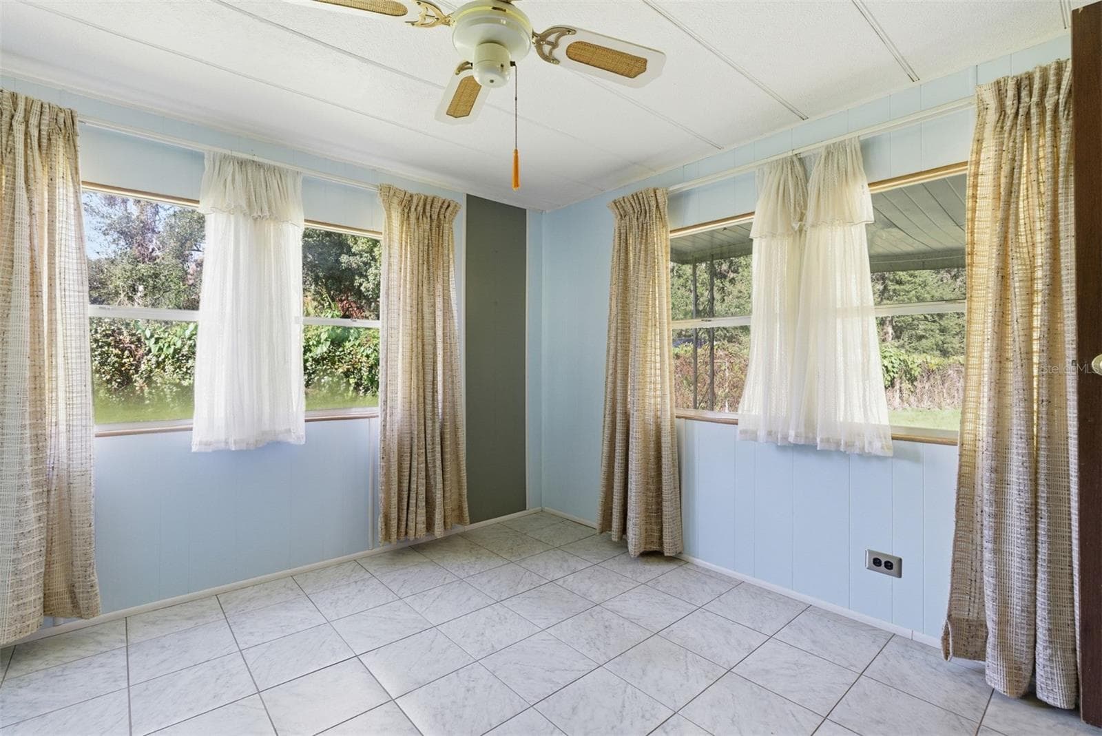 Mobile Home at 6147 RIDGEWOOD DR, ZEPHYRHILLS, photo 10 of 18