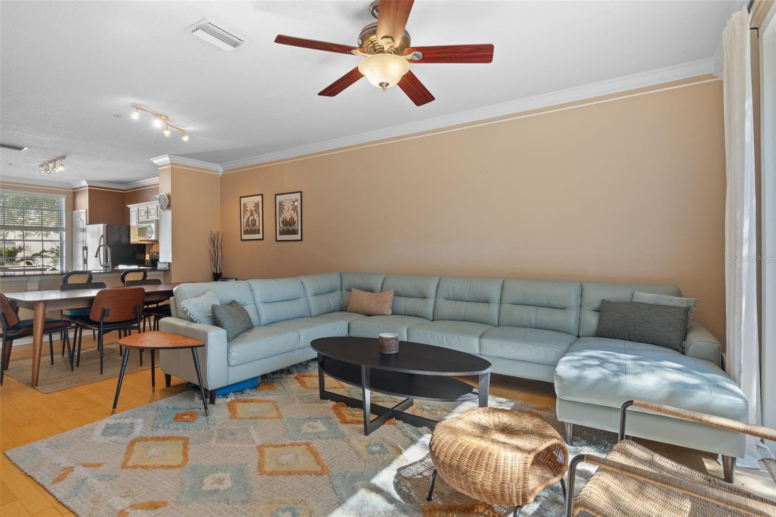 Living and dining area - 3181 BAYSHORE OAKS DR, TAMPA