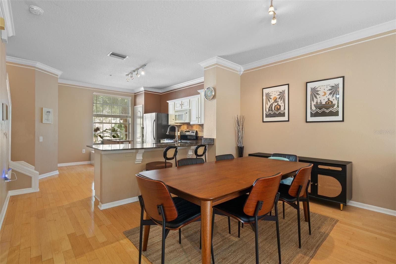 Dining area - 3181 BAYSHORE OAKS DR, TAMPA