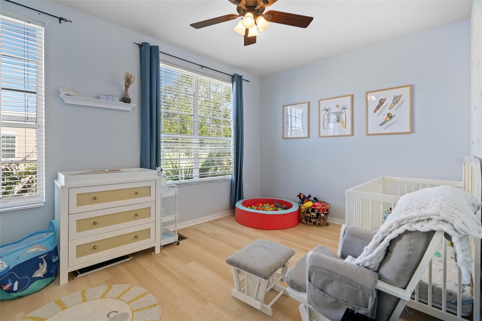 Upstairs bedroom - window view - 3181 BAYSHORE OAKS DR, TAMPA