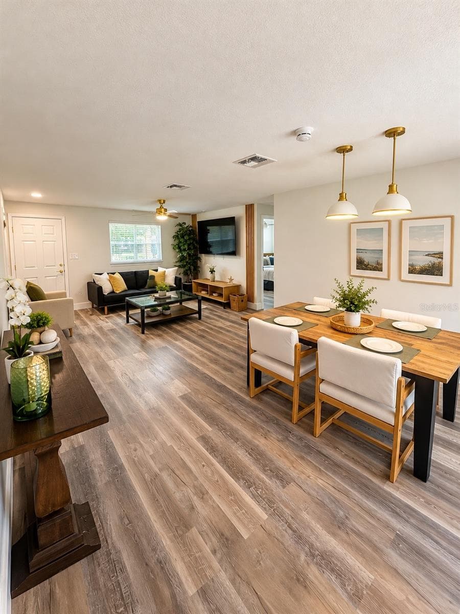 Single Family Residence at 102 COSMOS DR, ORLANDO, photo 4 of 34