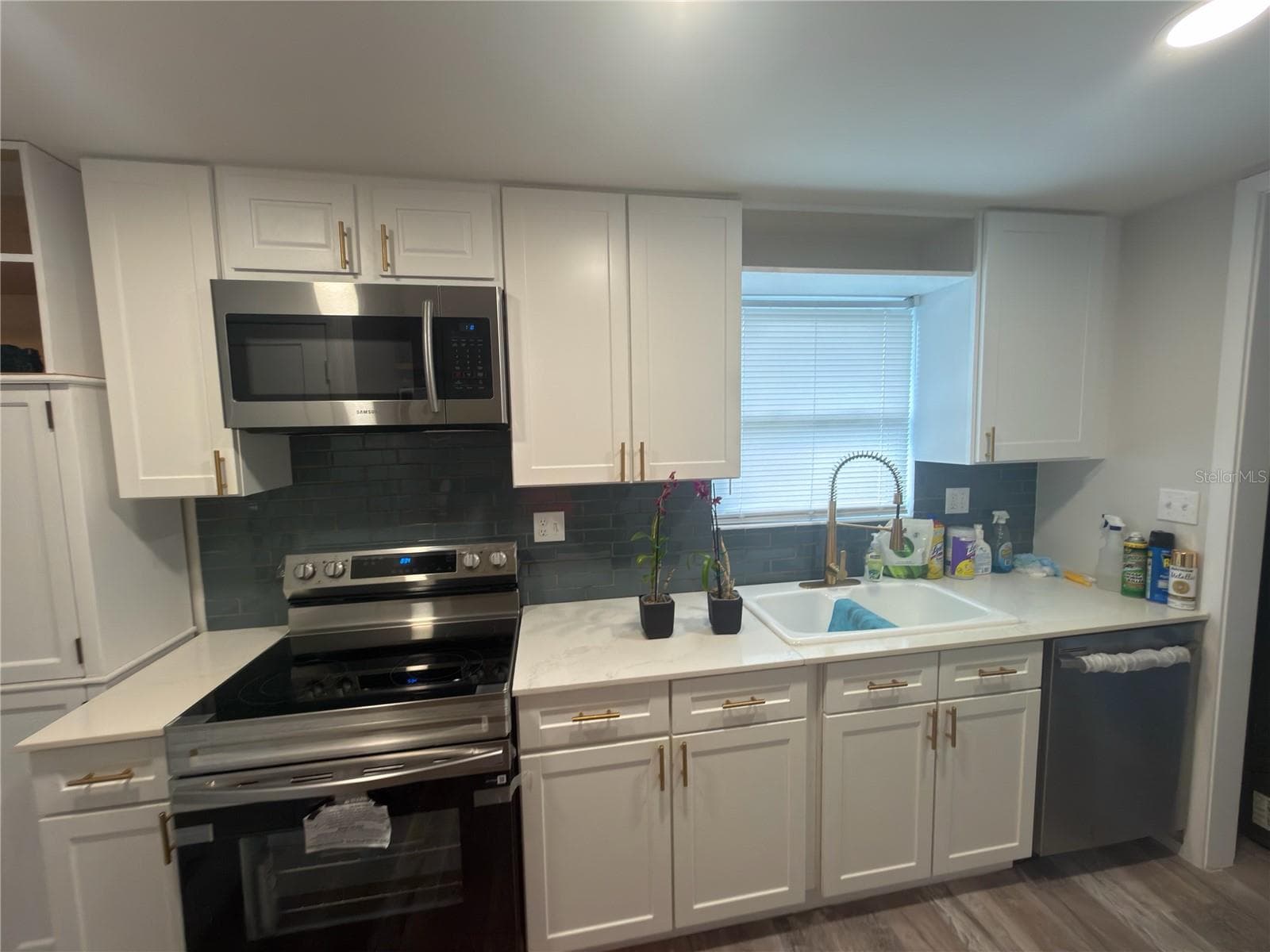 Single Family Residence at 102 COSMOS DR, ORLANDO, photo 8 of 34