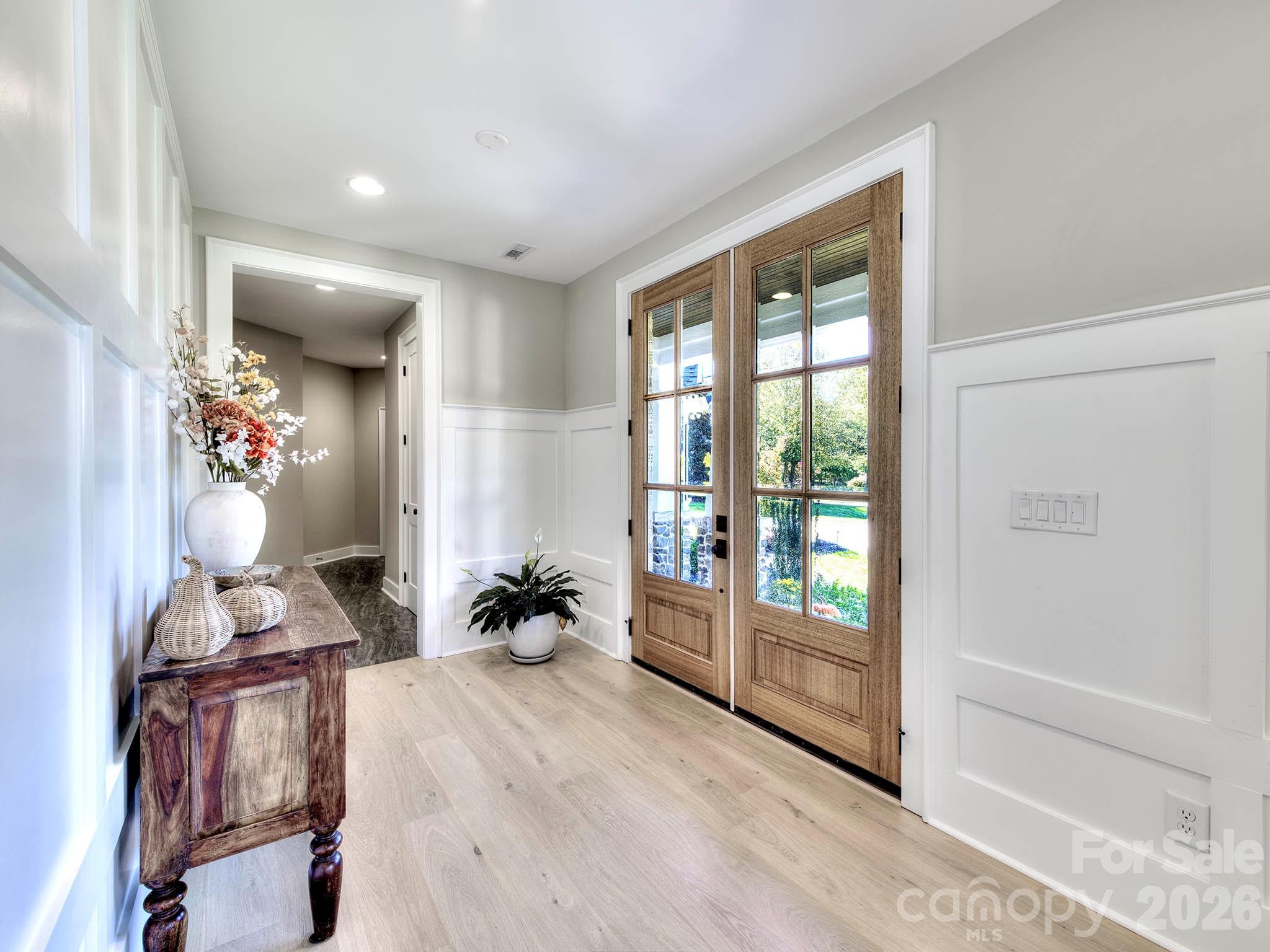 Single Family Residence at 8833 Kerns Meadow Lane, Huntersville, photo 3 of 46