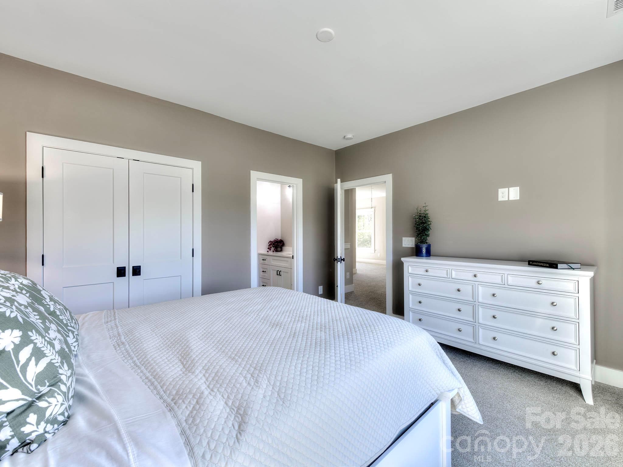 Single Family Residence at 8833 Kerns Meadow Lane, Huntersville, photo 29 of 46