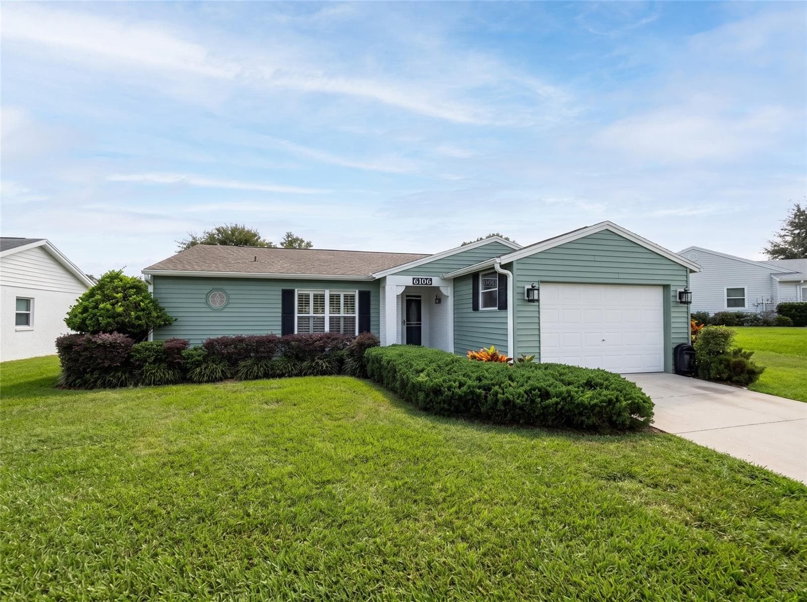 Single Family Residence at 6106 KITTIWAKE DR, LAKELAND, photo 2 of 20