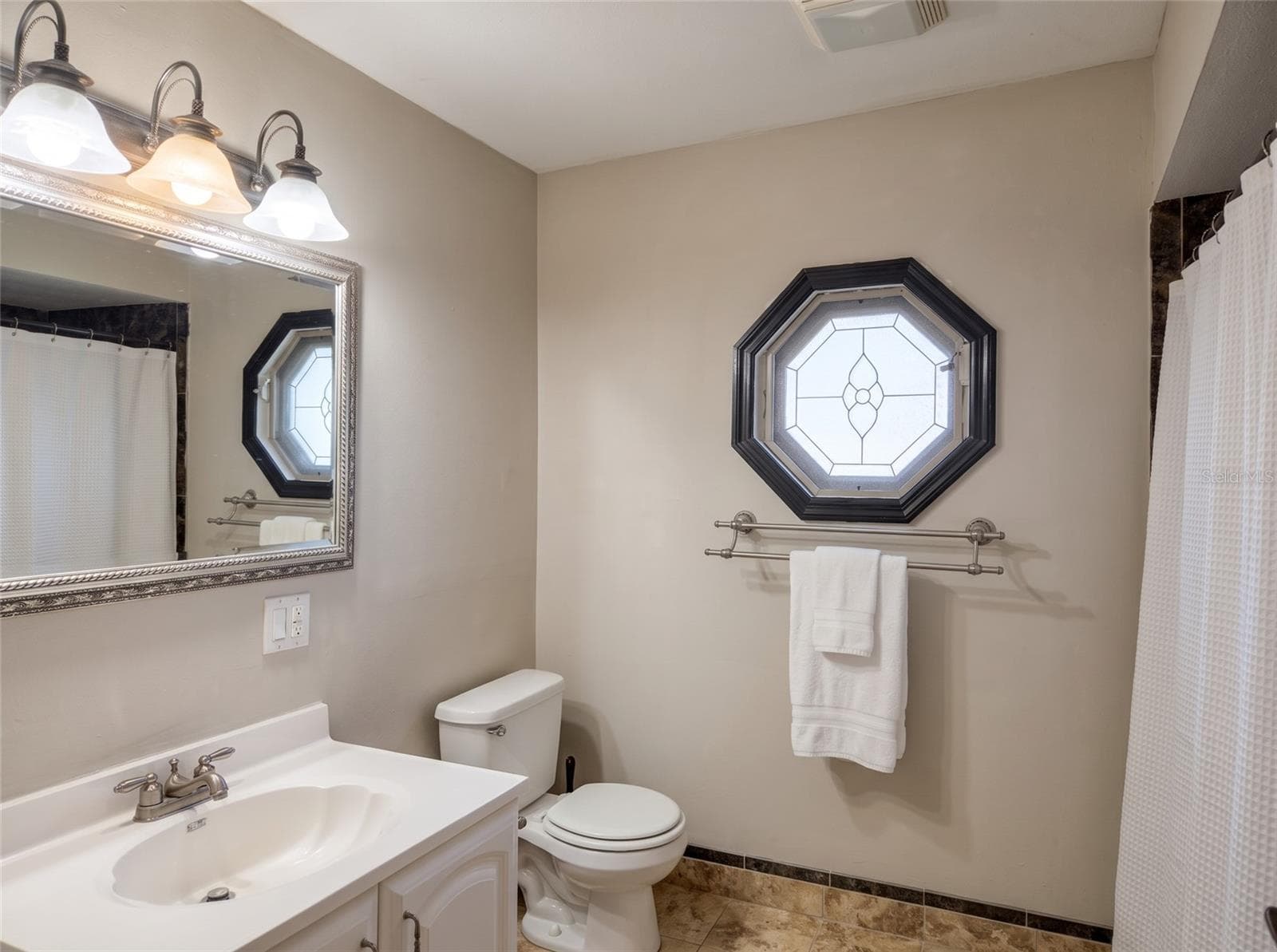 Single Family Residence at 6106 KITTIWAKE DR, LAKELAND, photo 13 of 20