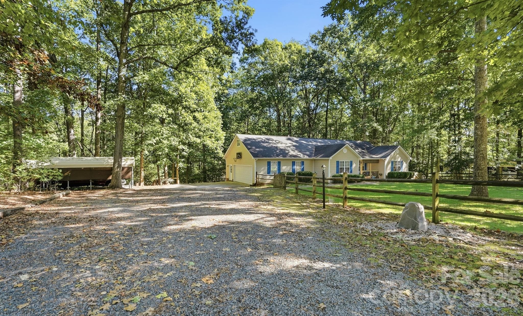 2 Driveways & RV parking with hook-up - 8610 Lochinvar Drive, Charlotte