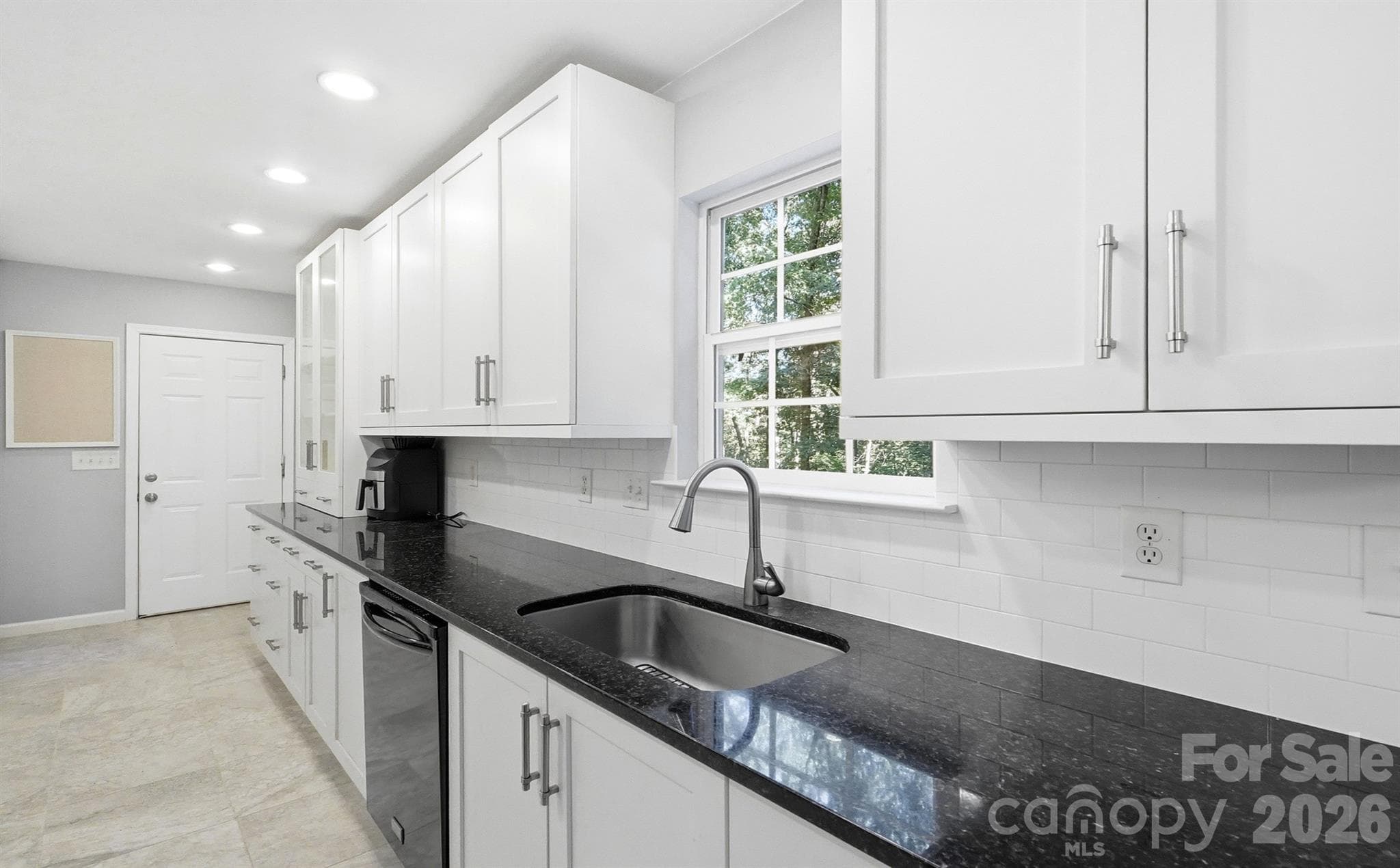 Stunning Chef's Kitchen - 8610 Lochinvar Drive, Charlotte
