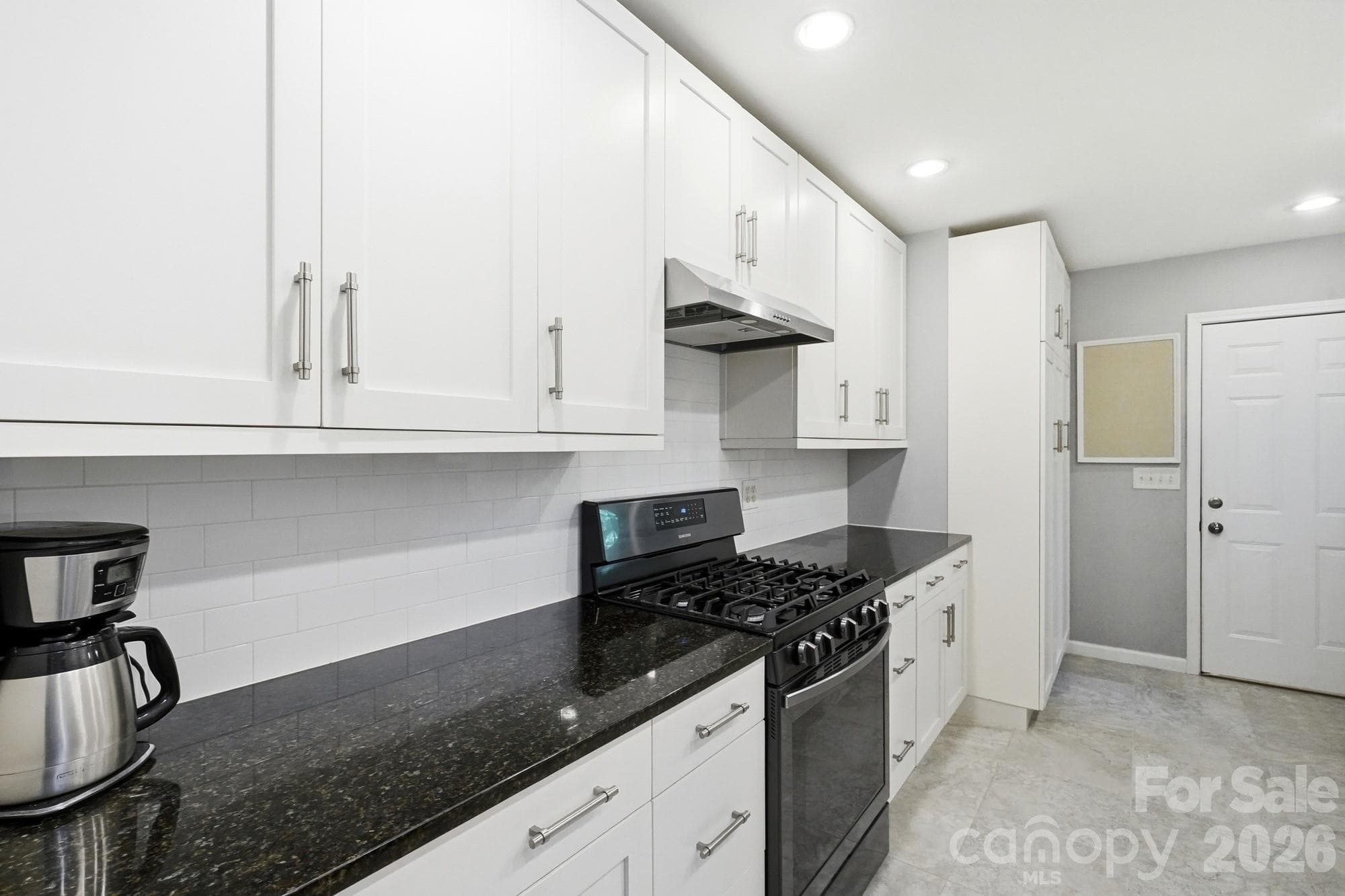 Stunning Chef's Kitchen - 8610 Lochinvar Drive, Charlotte