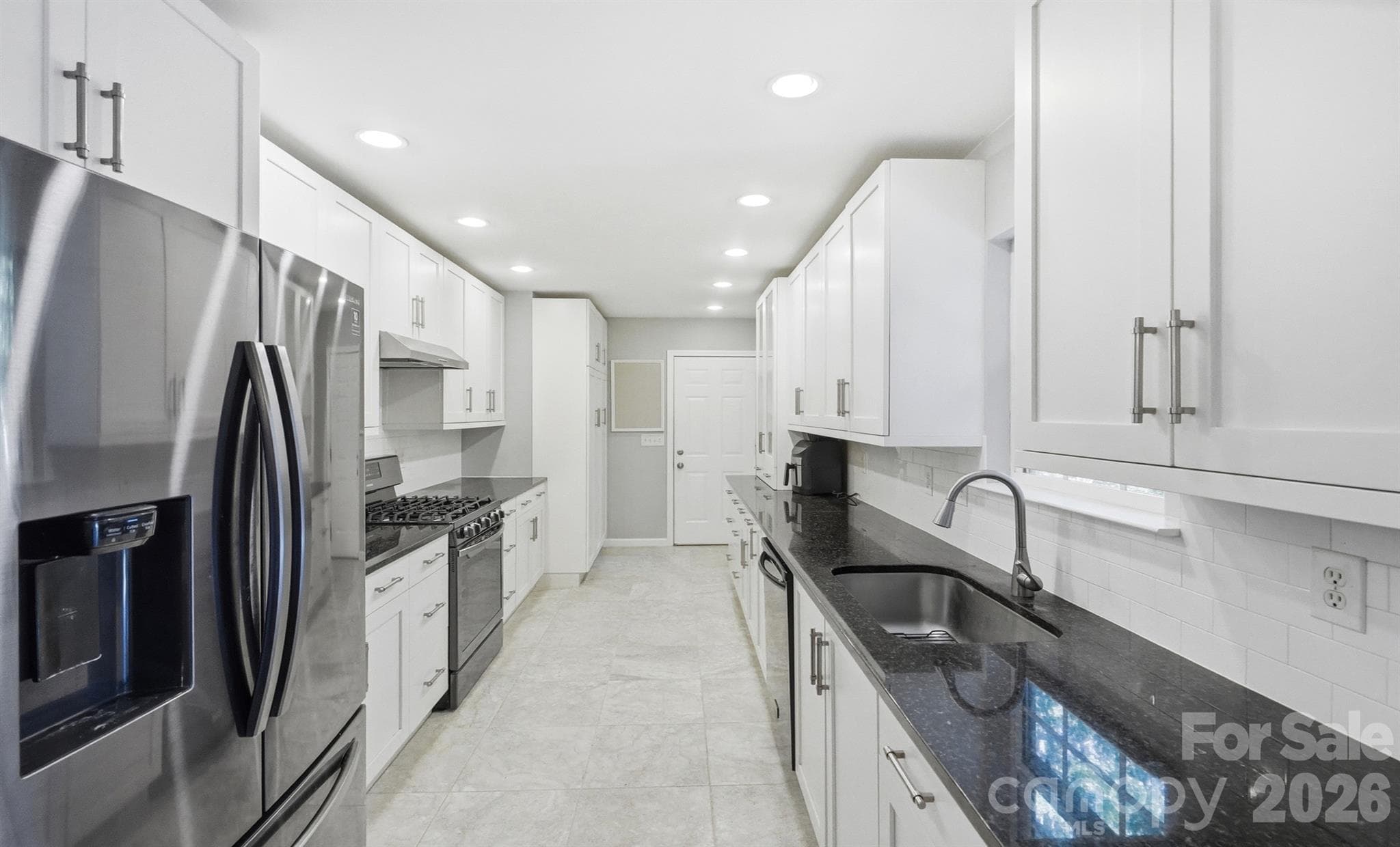 Stunning Chef's Kitchen - 8610 Lochinvar Drive, Charlotte